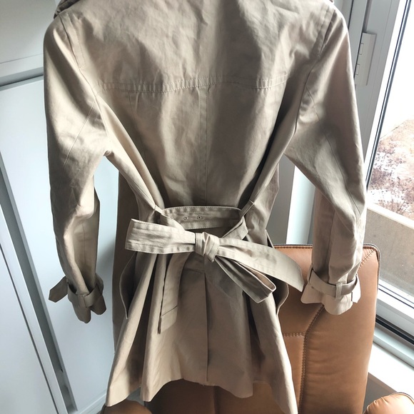 Banana Republic Trench Coat - Picture 2 of 4